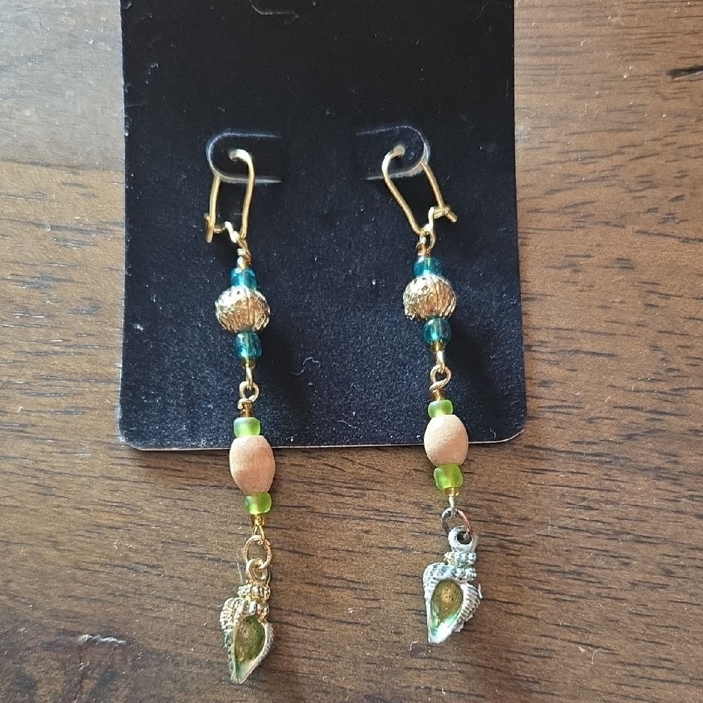 Elegant Gold and Green Dangle Earrings
